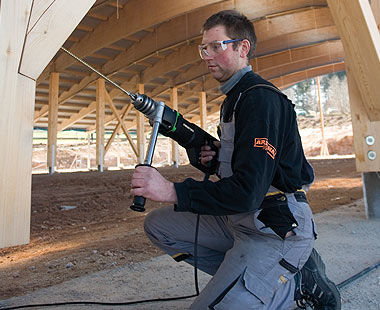 EHB 16 Hand-Held Drill - Drilling Wood Application