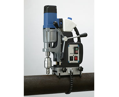 Magnetid drill with pipe clamp image