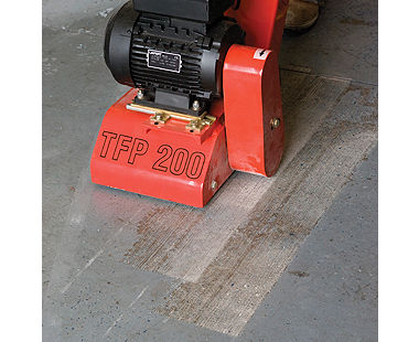 TFP 200 Escarificador para pisos operado a pie de 8" removiendo pintura