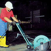 Pneumatic concrete cut-off circular saw